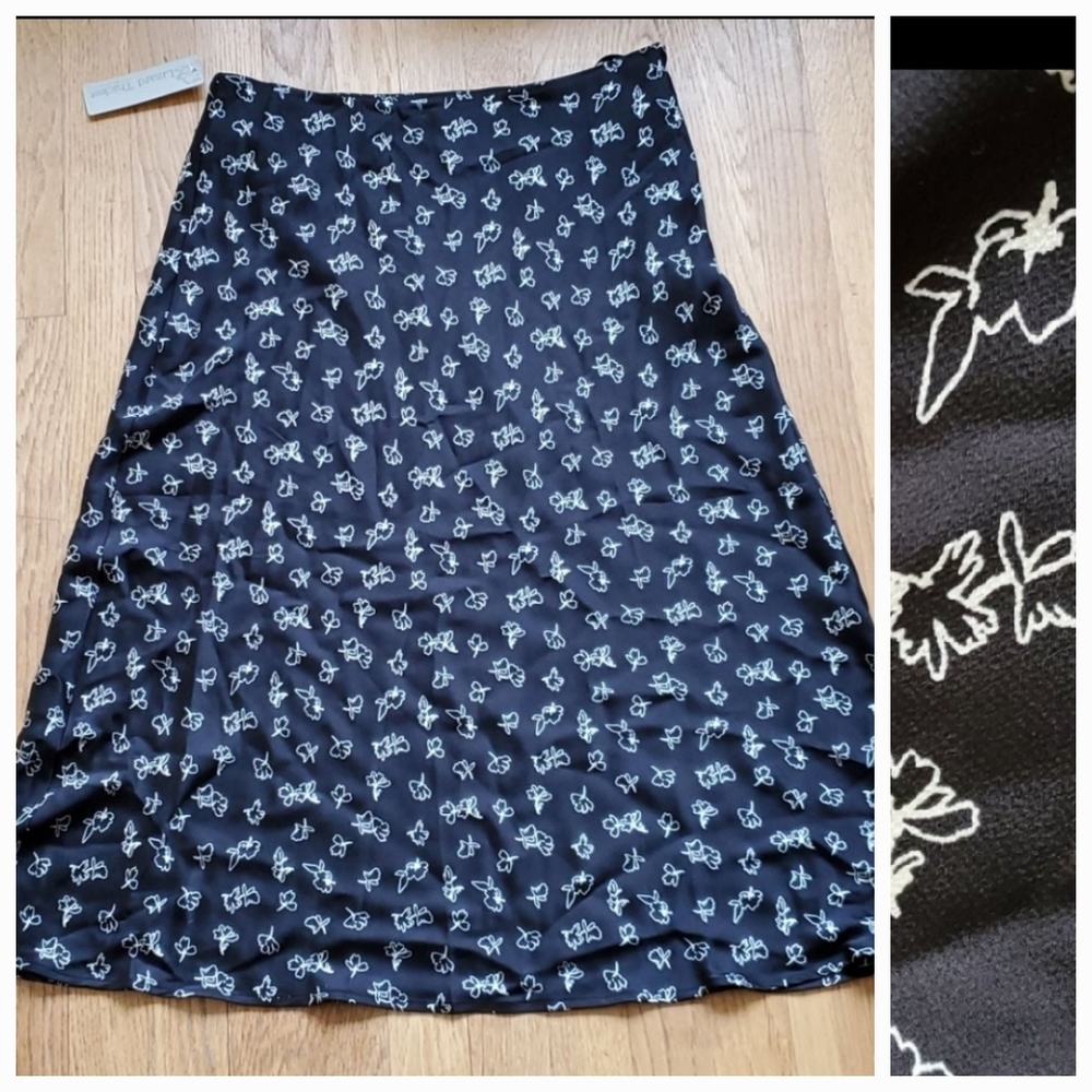 NWT a-line skirt with leaf design L